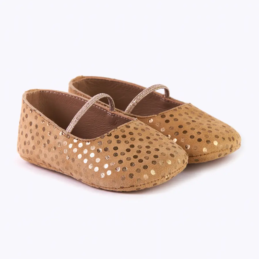 Zapato Molón Flamenca beige dorado, merceditas en piel de serraje, suela flexible primeros pasos. Mimú