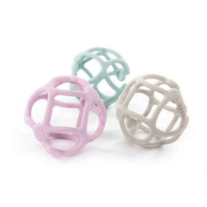Pelota sensorial en varios colores de silicona para bebés, suaves, flexibles y seguras, Bo Jungle en Mimú bebés Jerez
