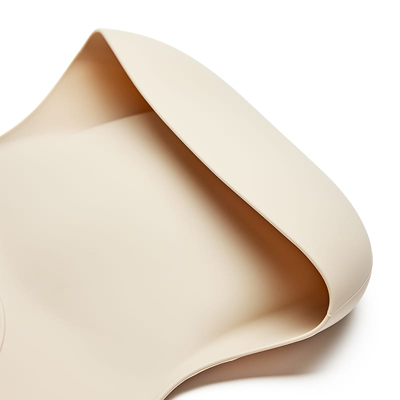 Babero BLW beige con recogemigas, autonomía y menos ensuciar. Mimú