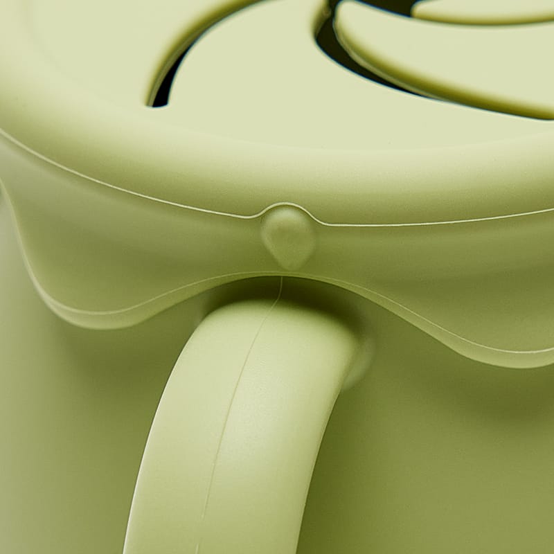 Taza verde Molly aprender a beber solo, asas fáciles y tapas intercambiables. Mimú