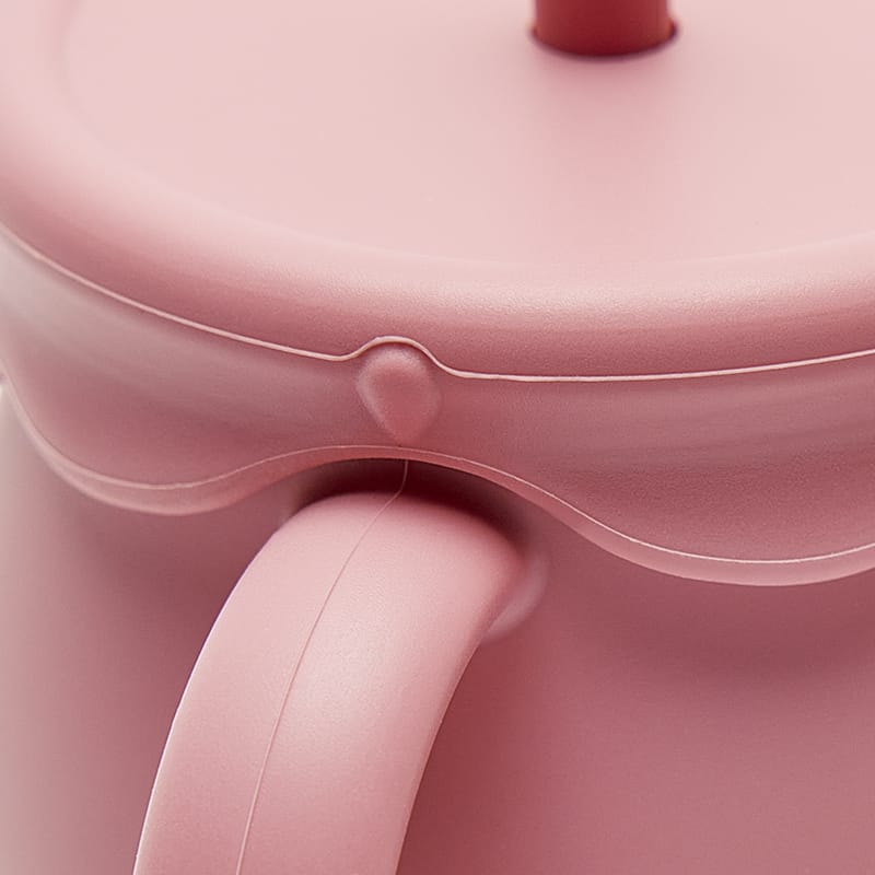 Taza rosa Molly con doble asa y tapas, perfecta para gua, leche o fruta. Little Hina en Mimú