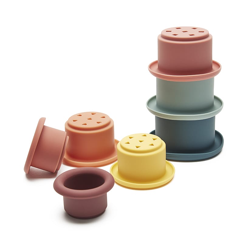 Vasos Lulú apilables silicona sin BPA, motricidad fina y coordinación en baño. Little Hina Mimú