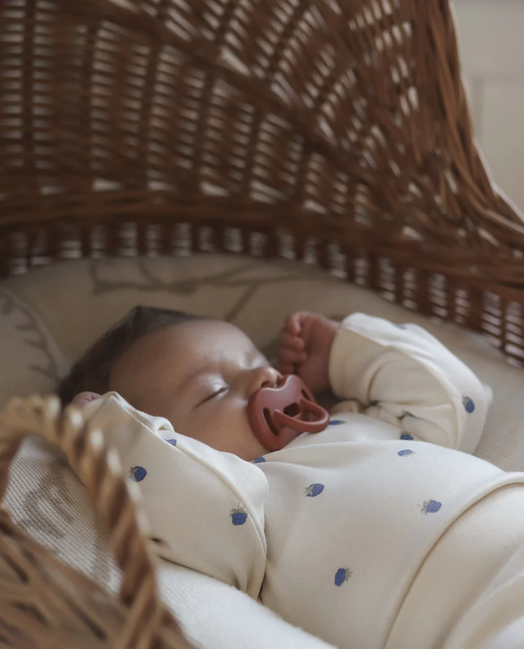 Body North Baby arándanos, suave y fresco, ideal primavera verano. Mimú bebés Jerez