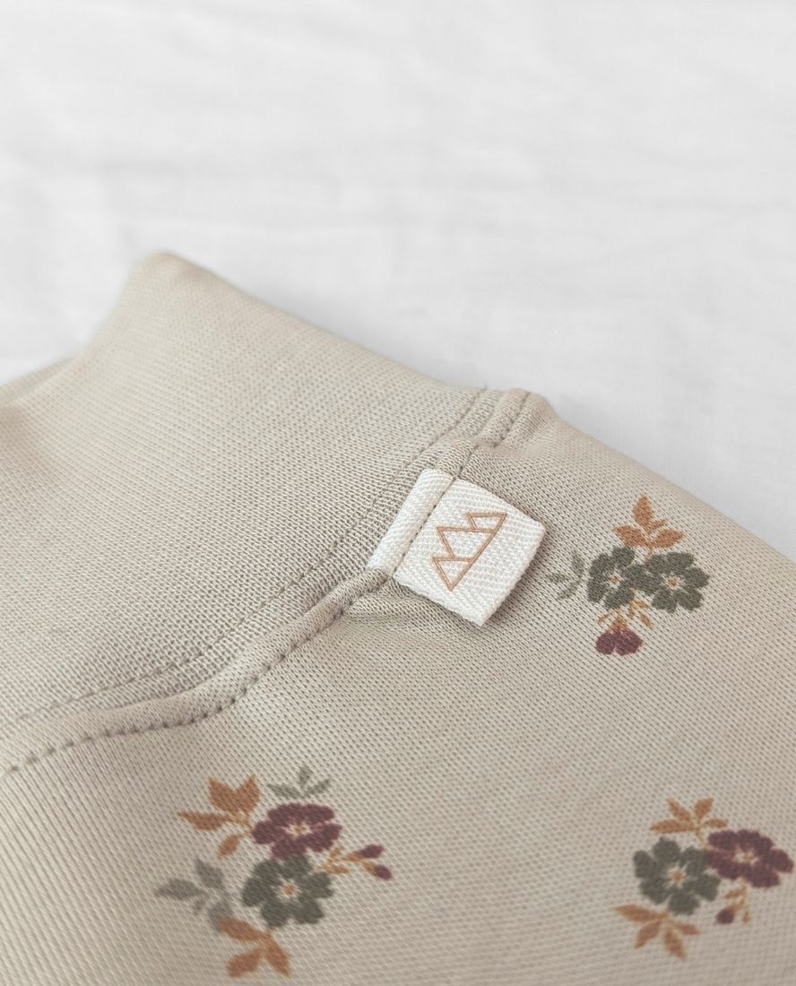 Pantalón flores orgánico, ideal primeros pasos. Mimú bebé Jerez