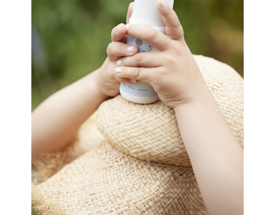 Crema solar para bebés, niños y niñas mineral y productos naturales, de Carelia. Mimú bebés Jerez