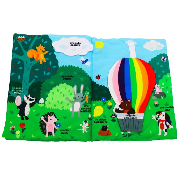 Interior del libro pop-up de tela Combel mostrando desplegables suavez - Mimú