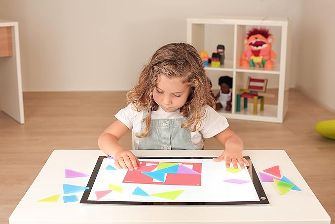 piezas tangram translúcidas para mesa de luz Mimú